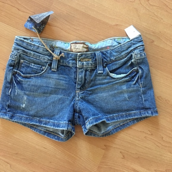 PAIGE Pants - Paige booty shorts Distressed Slits Medium Wash B5
